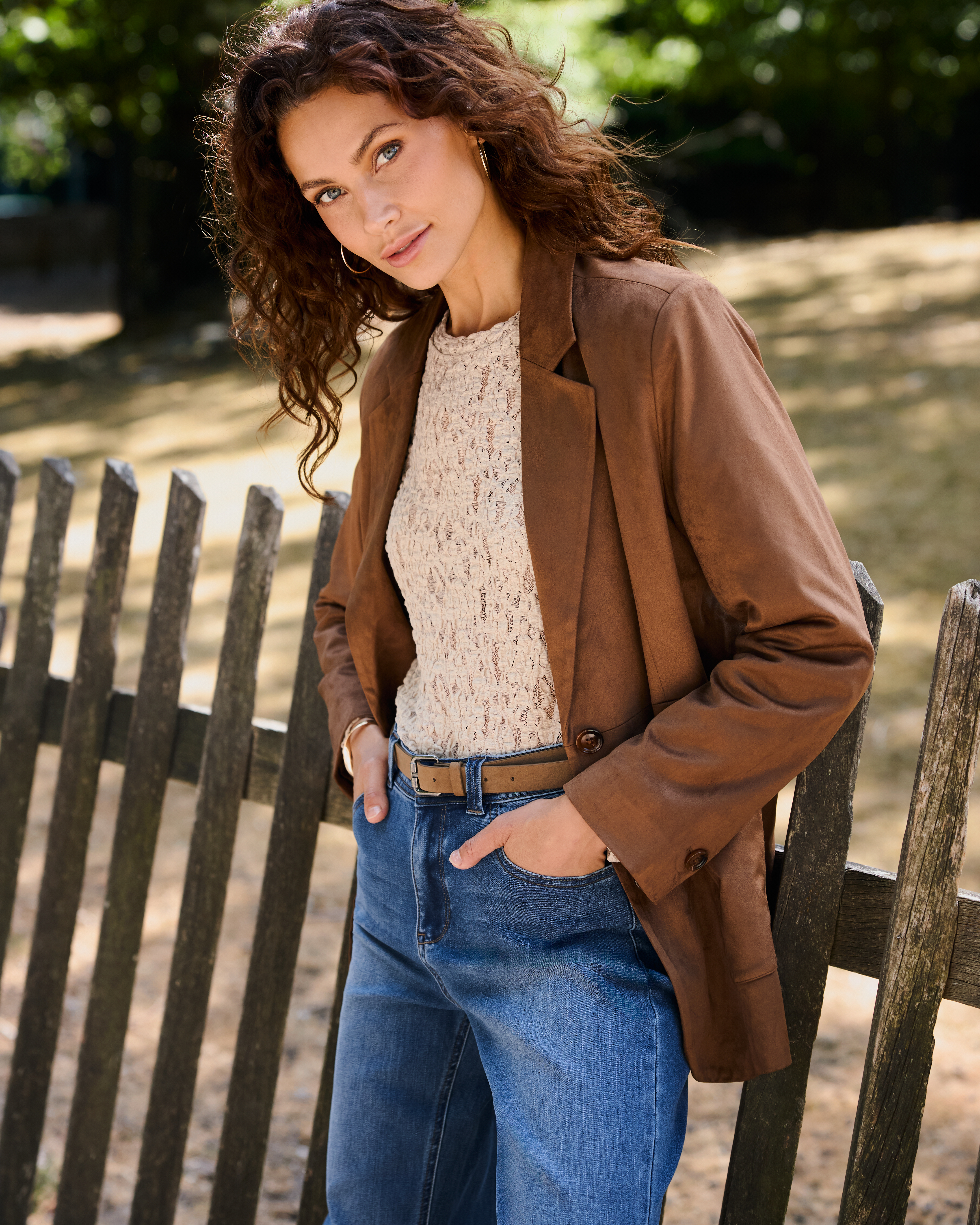 https://imagesb2c.magic-apparels.becosoft.net/articles/02_Look_20605_A.jpg?height=150&width=150&scale=canvas&qs=4901