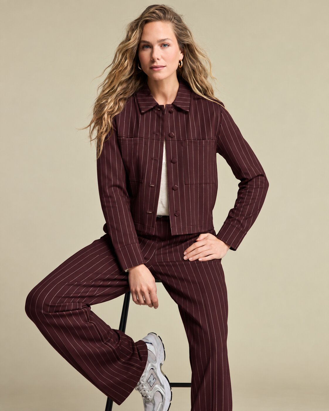 https://imagesb2c.magic-apparels.becosoft.net/articles/Jacketpuntapinstripe-SRB5028.jpg?height=150&width=150&scale=canvas&qs=5063