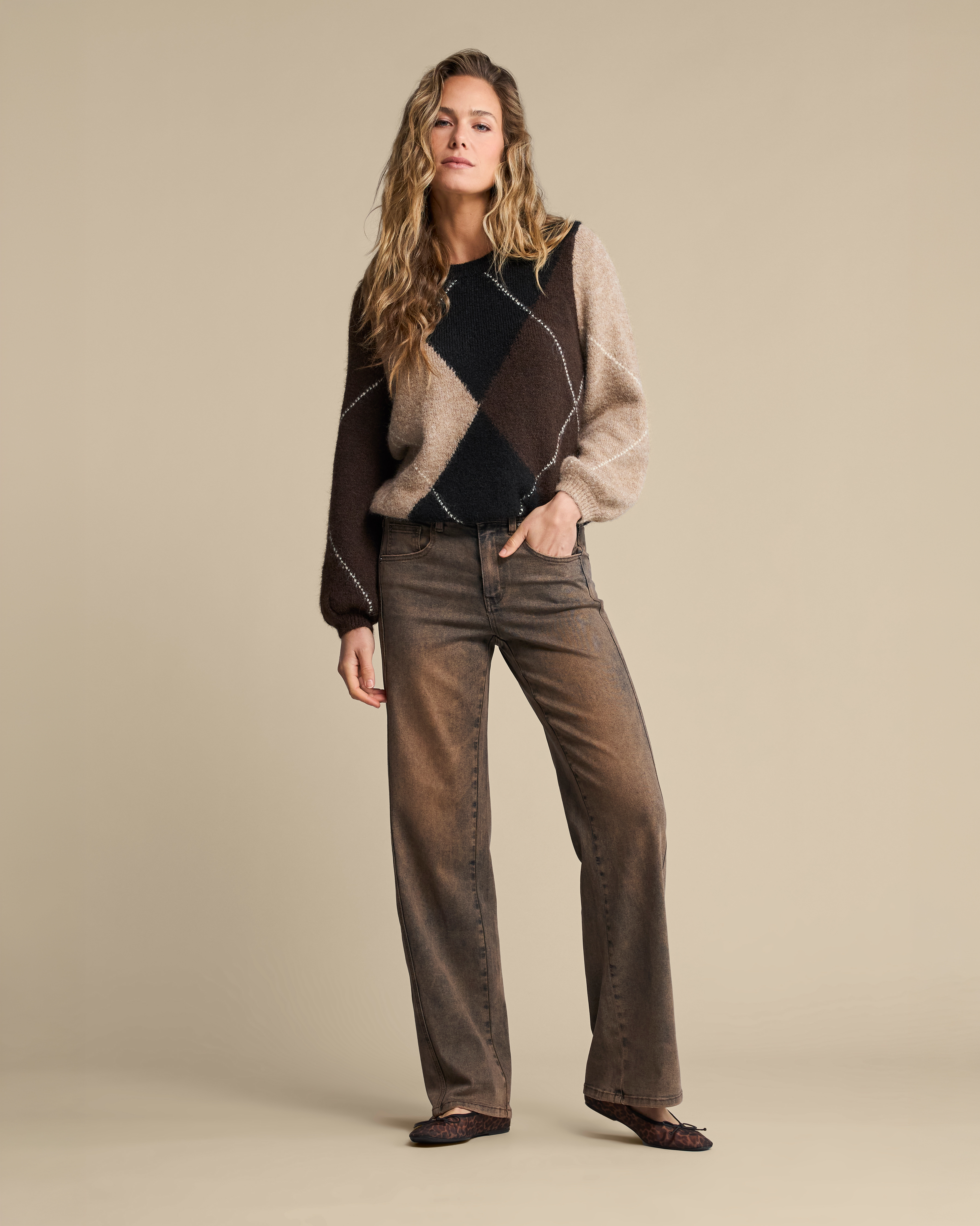 https://imagesb2c.magic-apparels.becosoft.net/articles/RB_AW26_LOOK_11_5510.jpg?qs=4950
