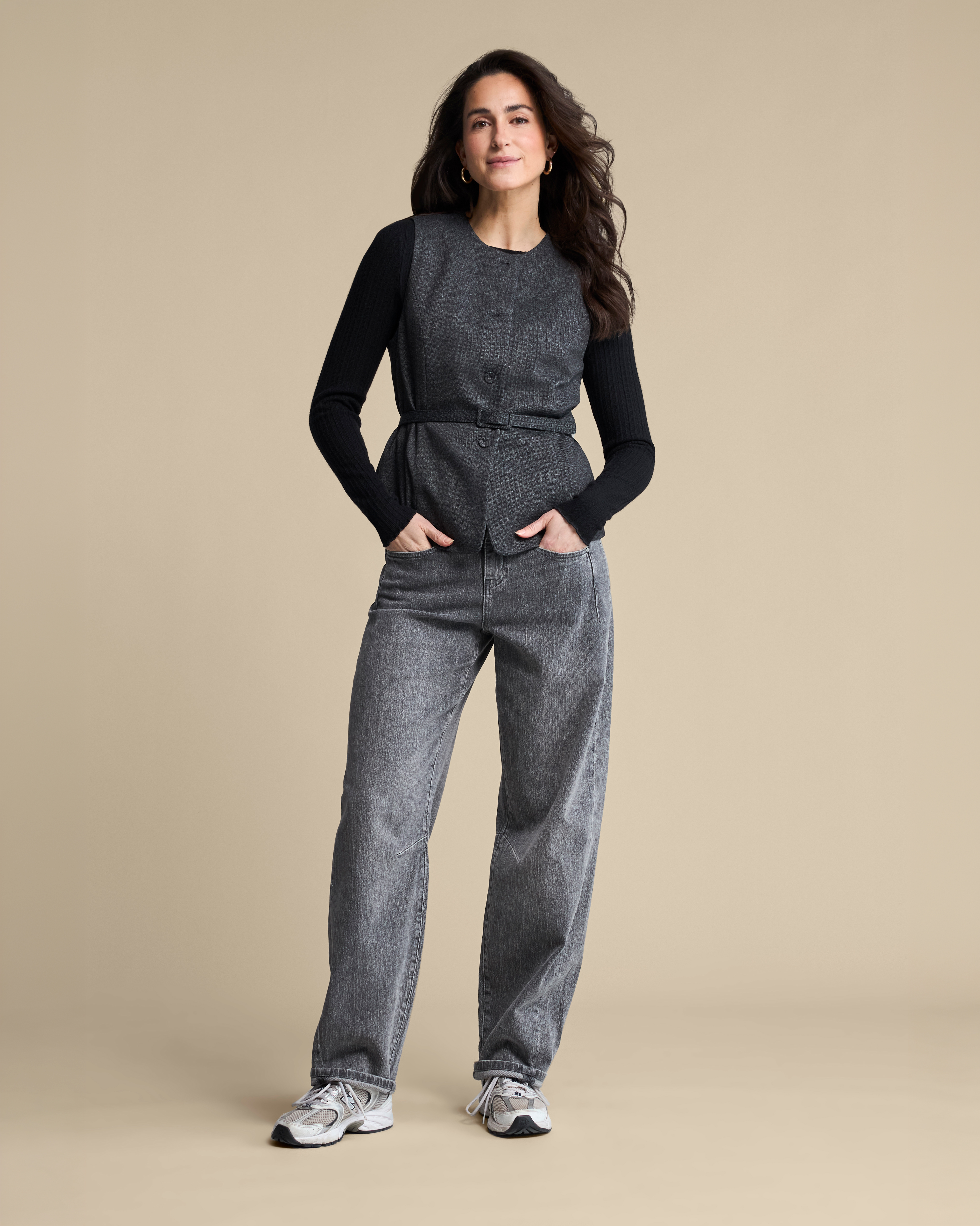 https://imagesb2c.magic-apparels.becosoft.net/articles/RB_AW26_LOOK_19_0814-4970.jpg?qs=4970