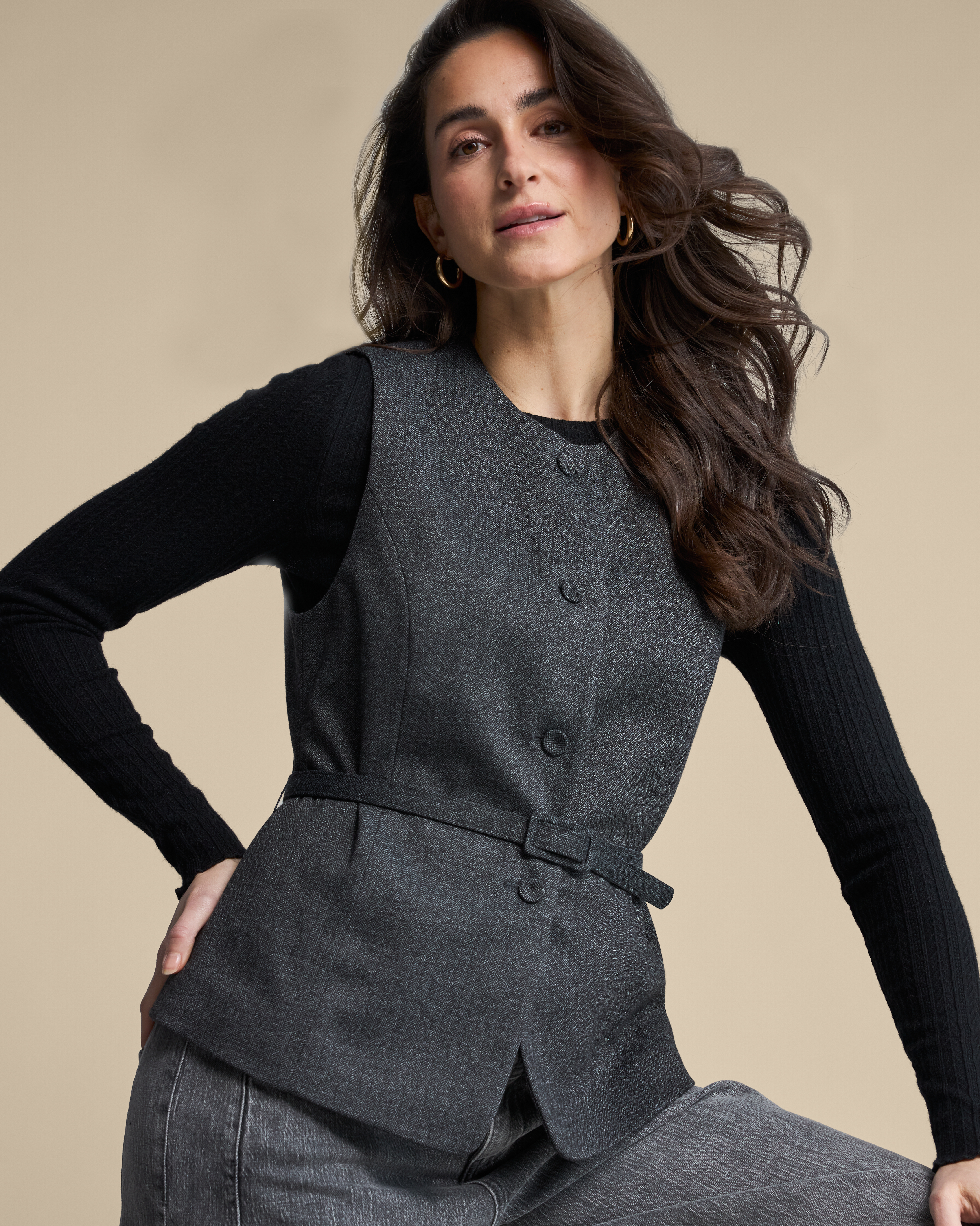 https://imagesb2c.magic-apparels.becosoft.net/articles/RB_AW26_LOOK_19_0948.jpg?height=150&width=150&scale=canvas&qs=5076