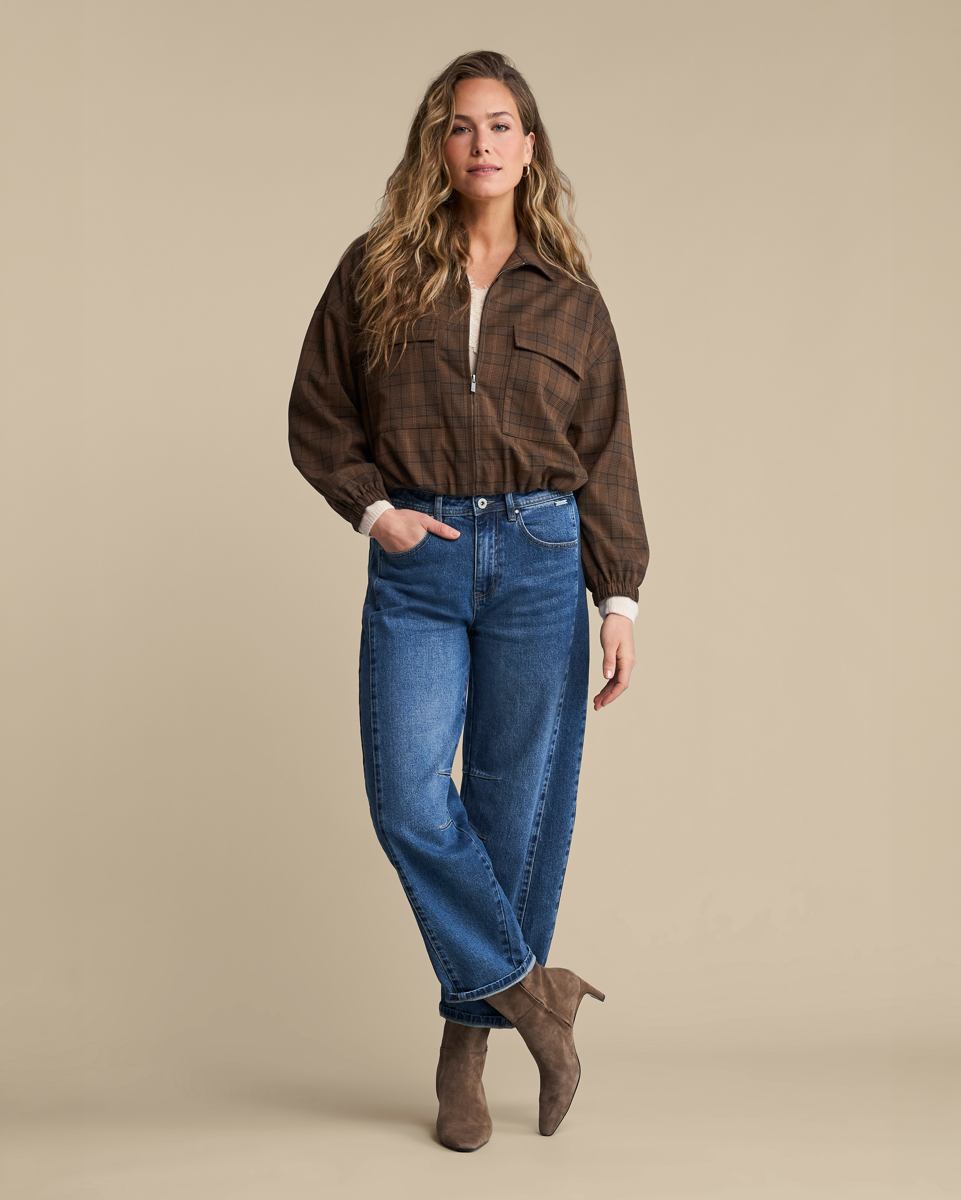 https://imagesb2c.magic-apparels.becosoft.net/articles/RB_AW26_LOOK_1_5144.jpg?qs=4917