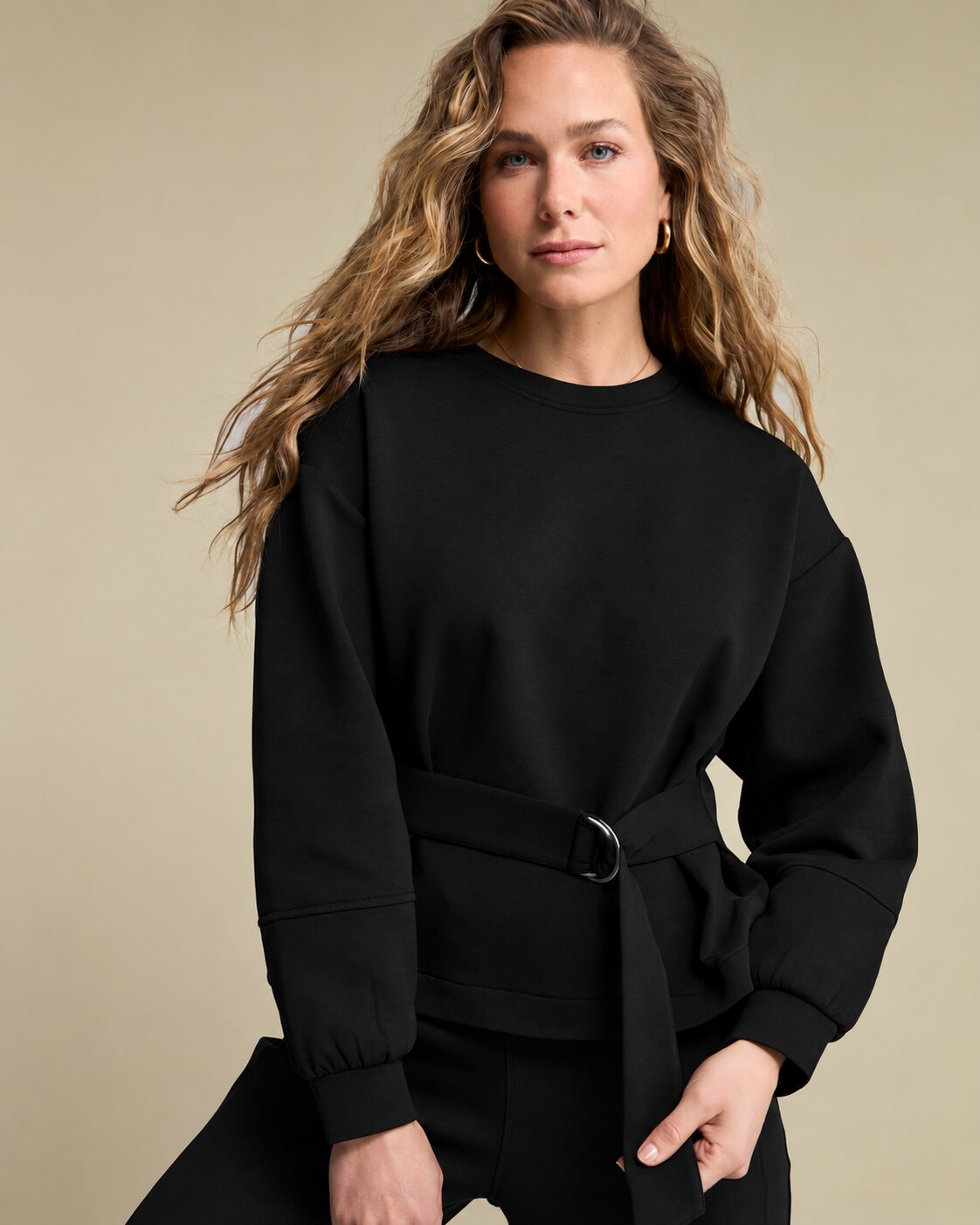 https://imagesb2c.magic-apparels.becosoft.net/articles/RB_AW26_LOOK_26_6098BLACK.jpg?height=150&width=150&scale=canvas&qs=5065