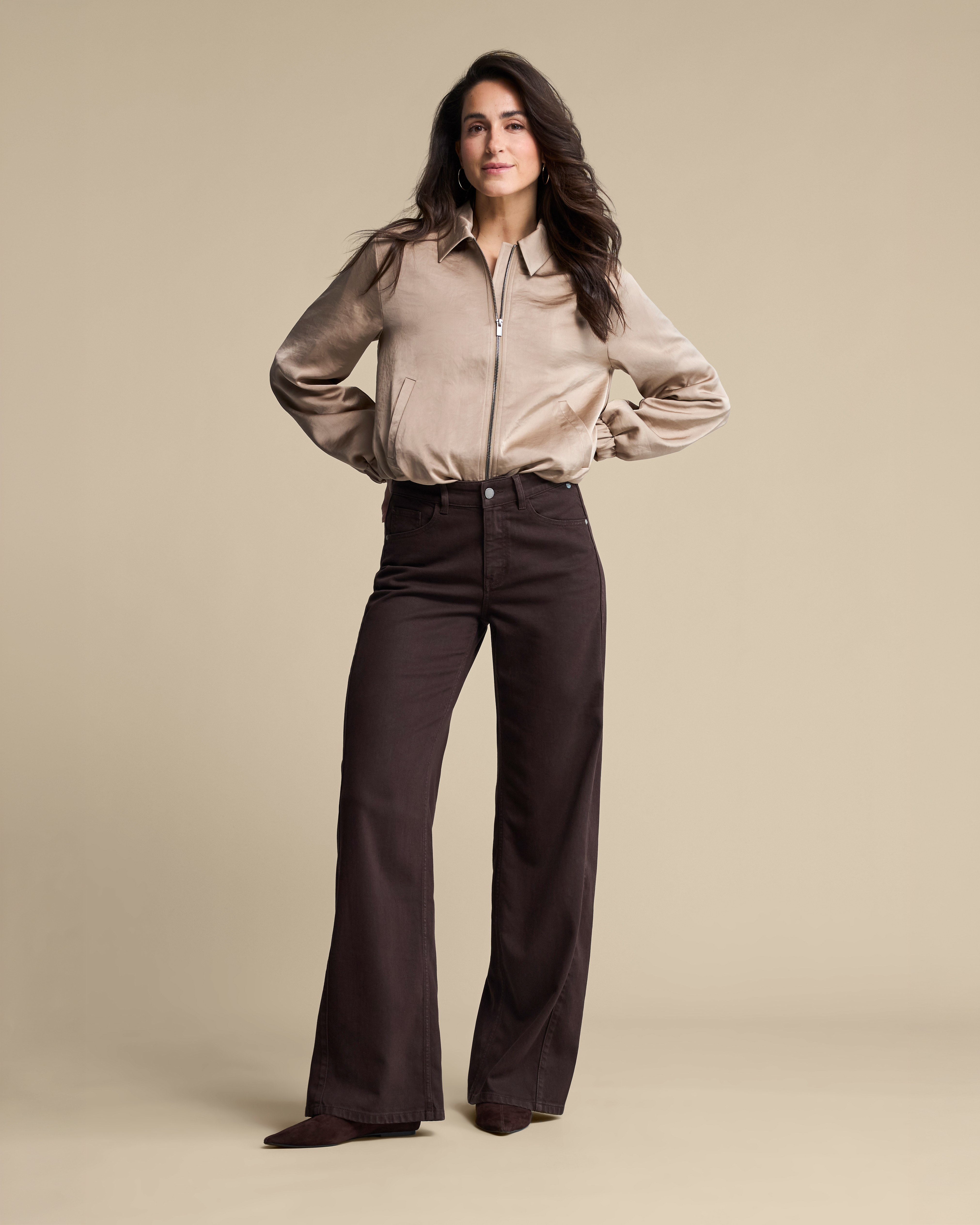 https://imagesb2c.magic-apparels.becosoft.net/articles/RB_AW26_LOOK_28_1424-4990.jpg?height=150&width=150&scale=canvas&qs=4990