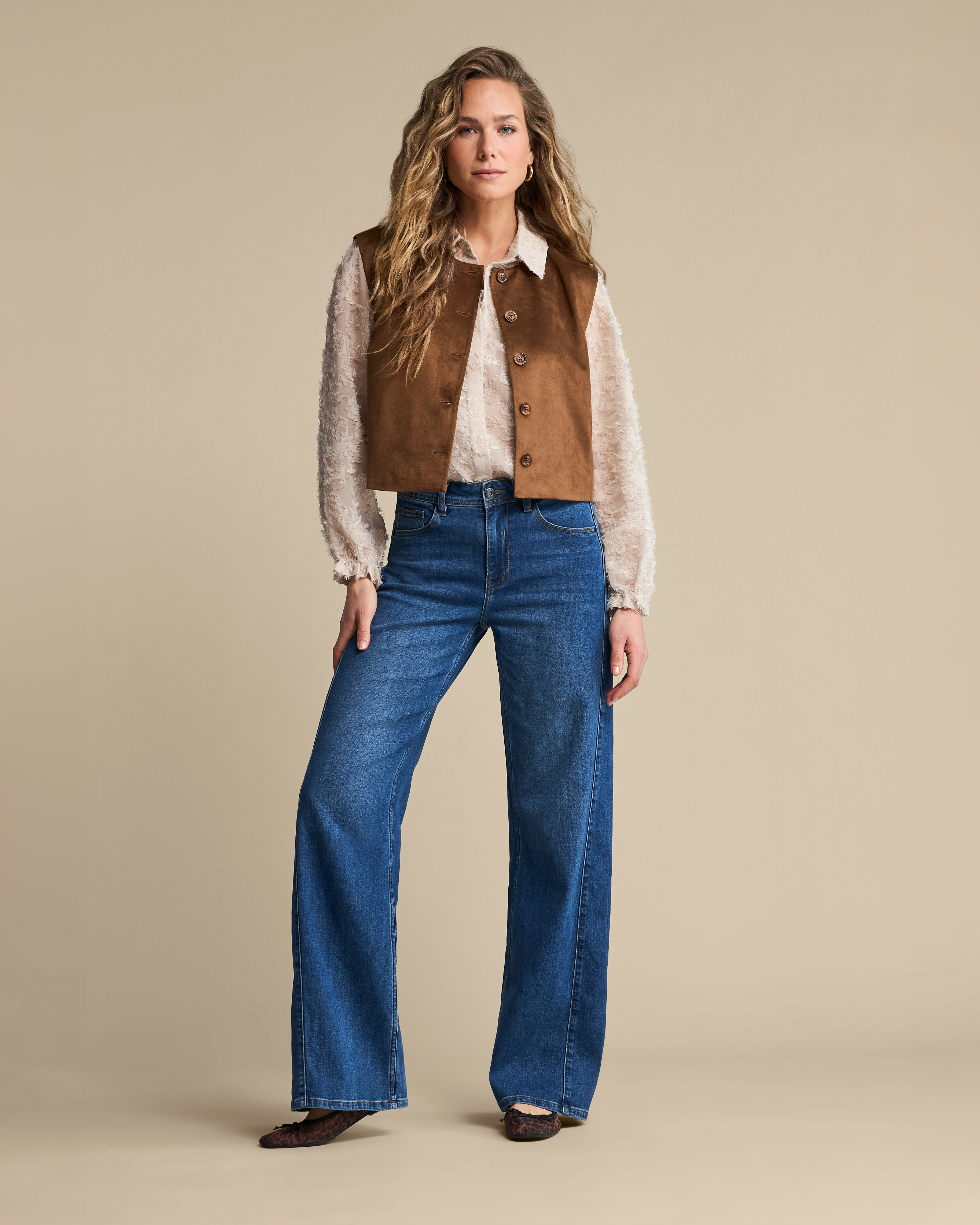 https://imagesb2c.magic-apparels.becosoft.net/articles/RB_AW26_LOOK_31_6229.jpg?height=150&width=150&scale=canvas&qs=4994