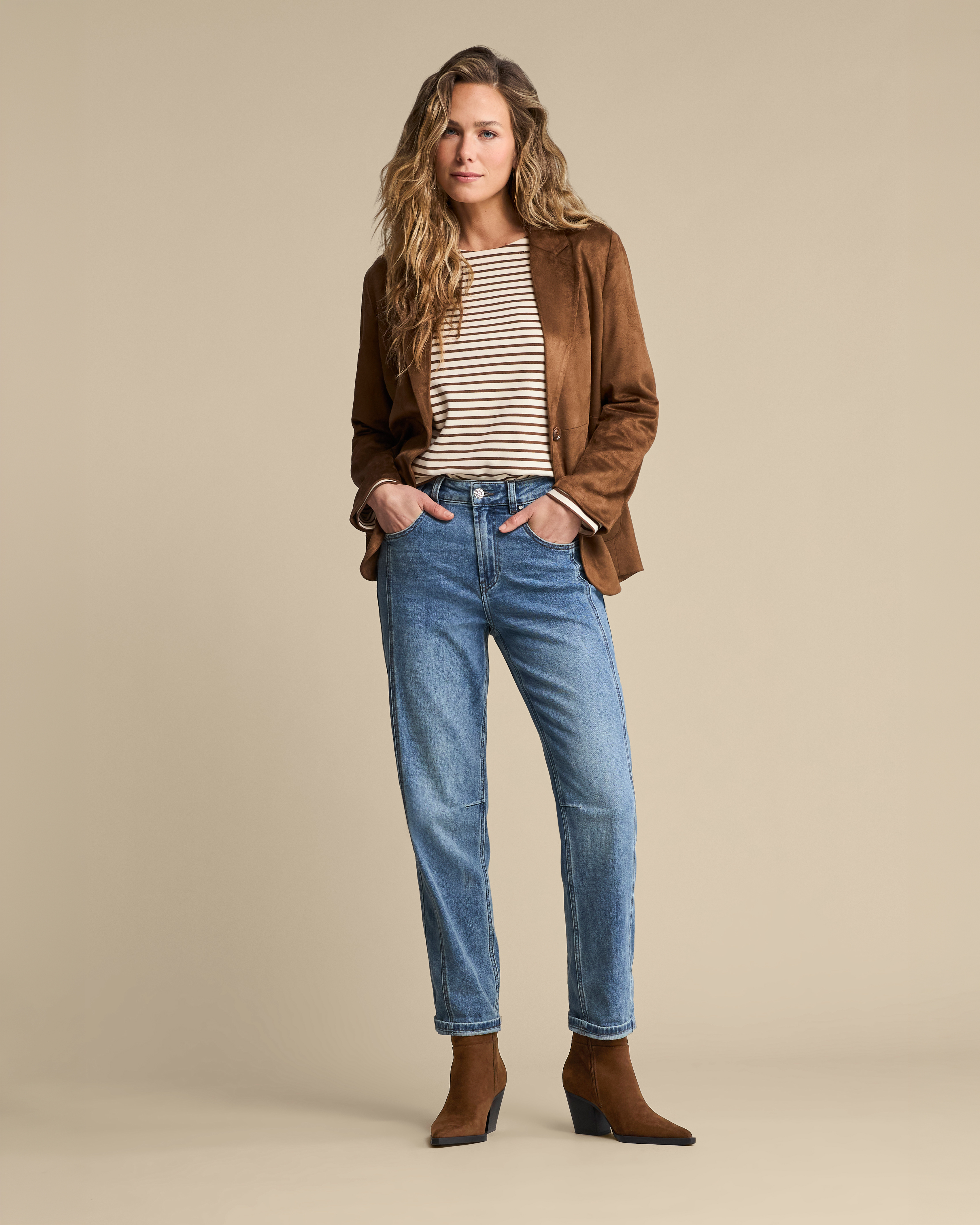 https://imagesb2c.magic-apparels.becosoft.net/articles/RB_AW26_LOOK_34_6354-5007.jpg?height=150&width=150&scale=canvas&qs=5007