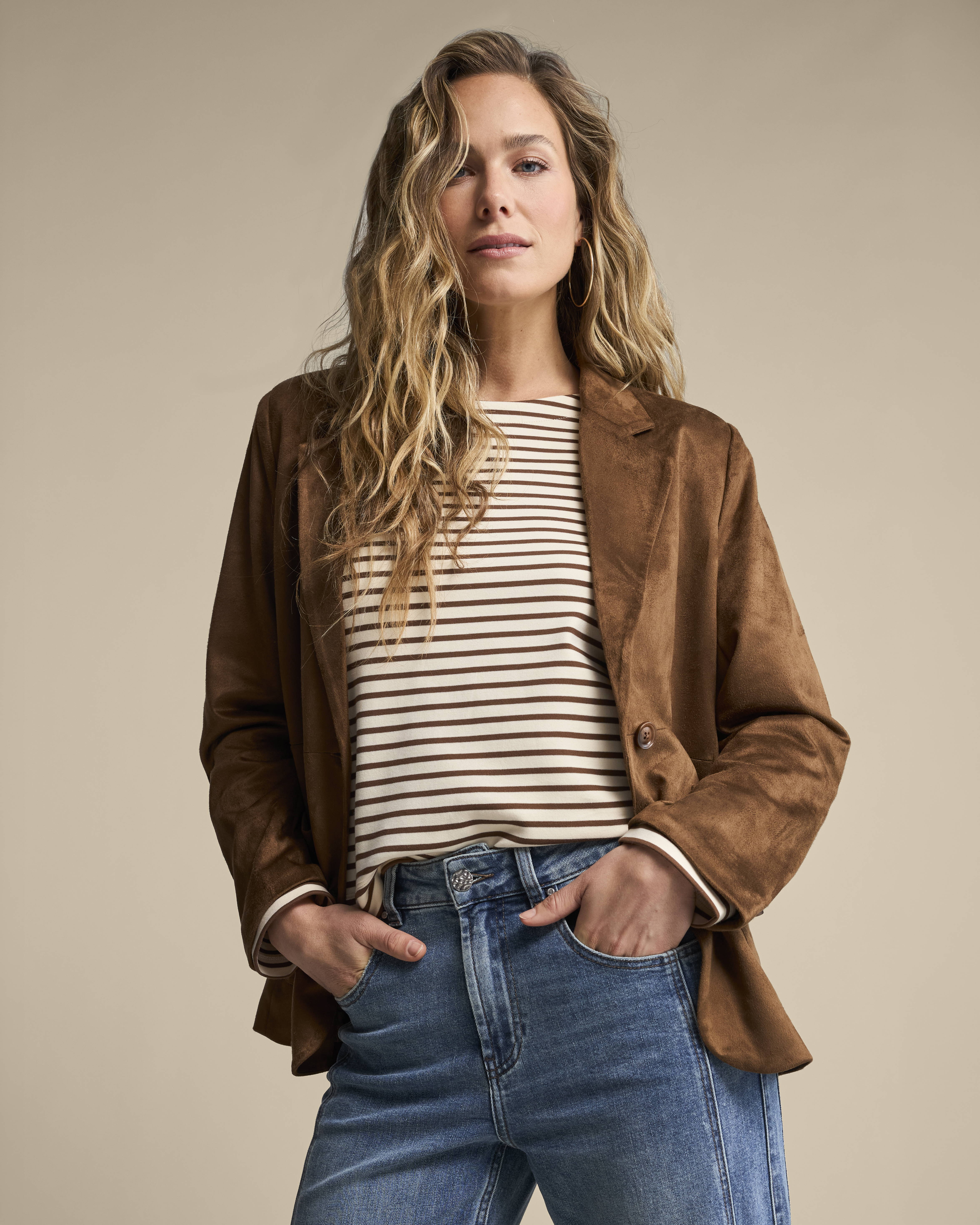 https://imagesb2c.magic-apparels.becosoft.net/articles/RB_AW26_LOOK_34_6414.jpg?height=150&width=150&scale=canvas&qs=5081