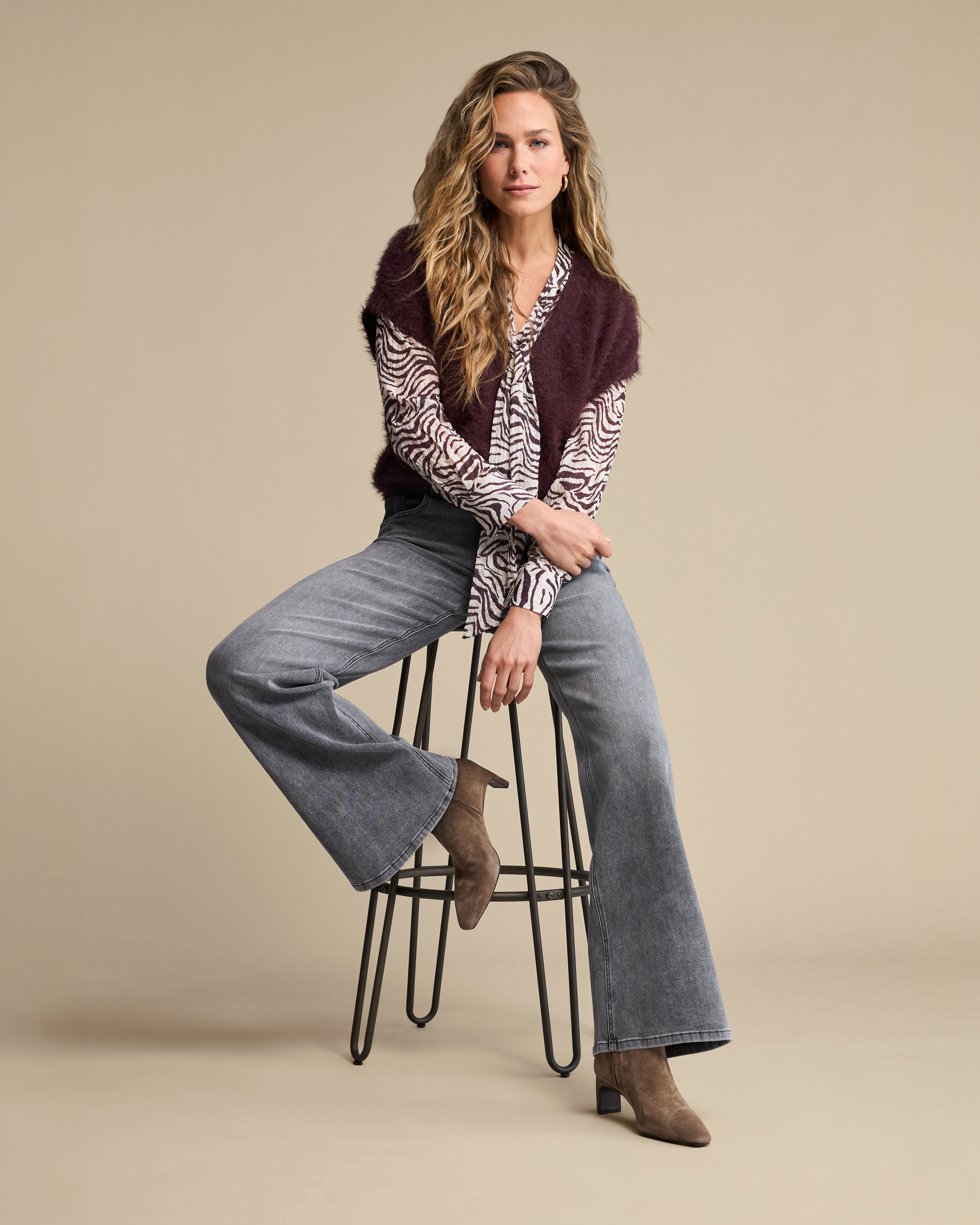 https://imagesb2c.magic-apparels.becosoft.net/articles/RB_AW26_LOOK_42_6709-5023.jpg?qs=5023