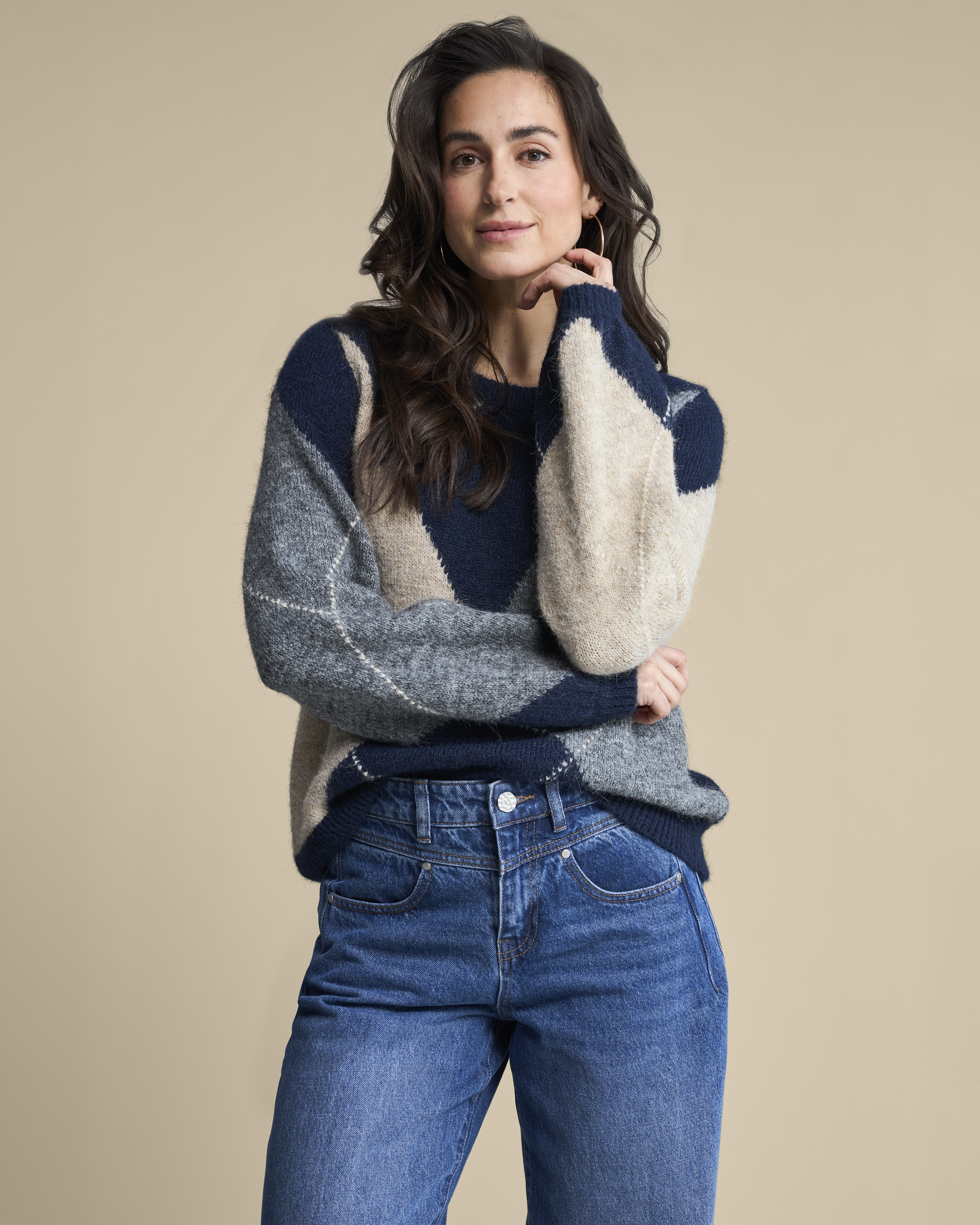https://imagesb2c.magic-apparels.becosoft.net/articles/RB_AW26_LOOK_44_2107.jpg?qs=5088