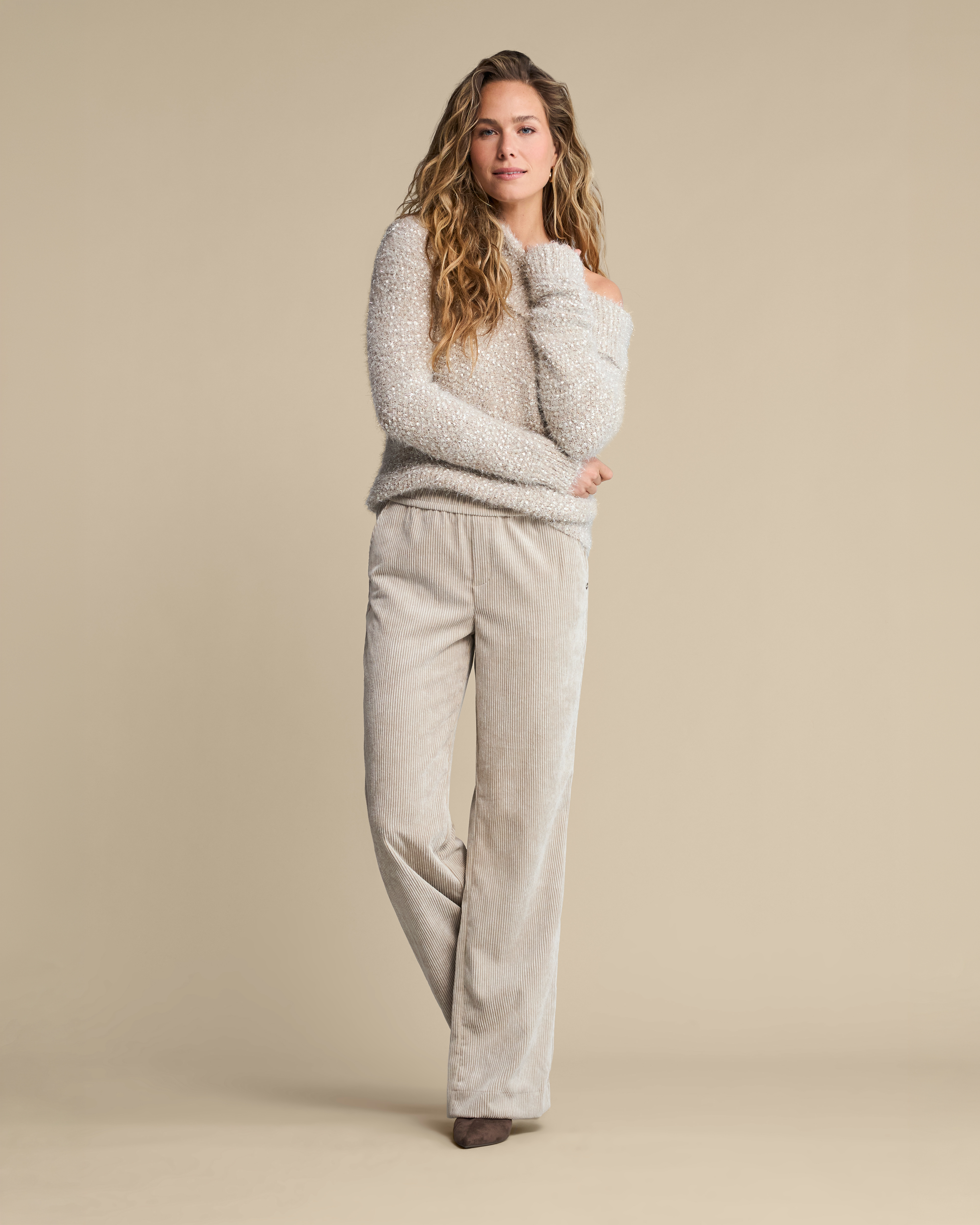 https://imagesb2c.magic-apparels.becosoft.net/articles/RB_AW26_LOOK_45_6882.jpg?qs=5033