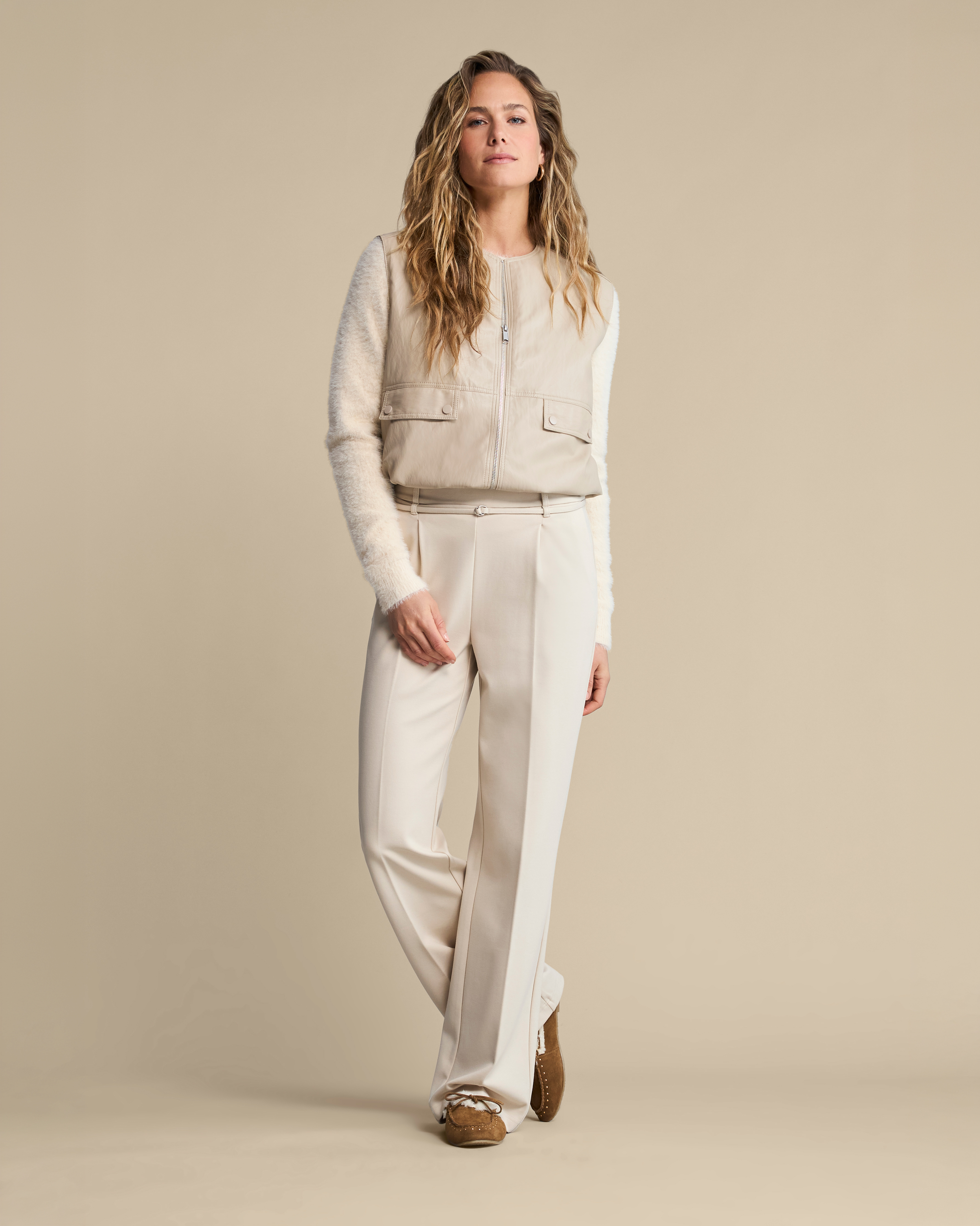 https://imagesb2c.magic-apparels.becosoft.net/articles/RB_AW26_LOOK_47_6927-5030.jpg?height=150&width=150&scale=canvas&qs=5030